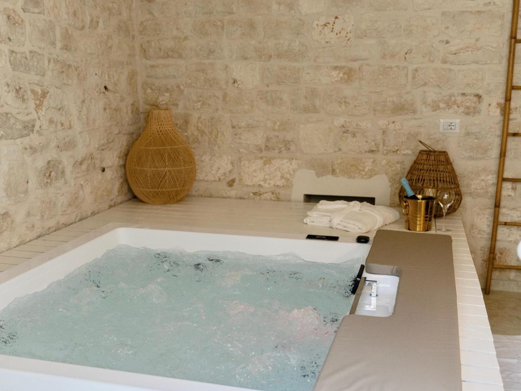 Aurluna Luxury Suites 巴里 外观 照片